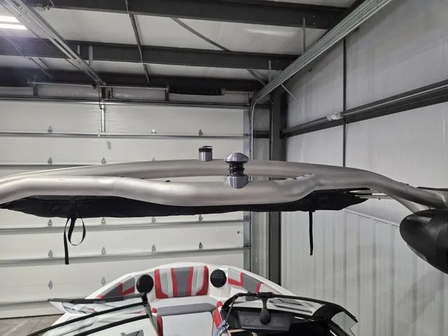 Slide: The Image of Malibu Wakesetter 21 LX 2026 - 43