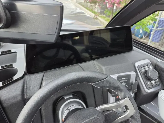 Slide: The Image of Malibu Wakesetter 23 LSV 2026 - 26