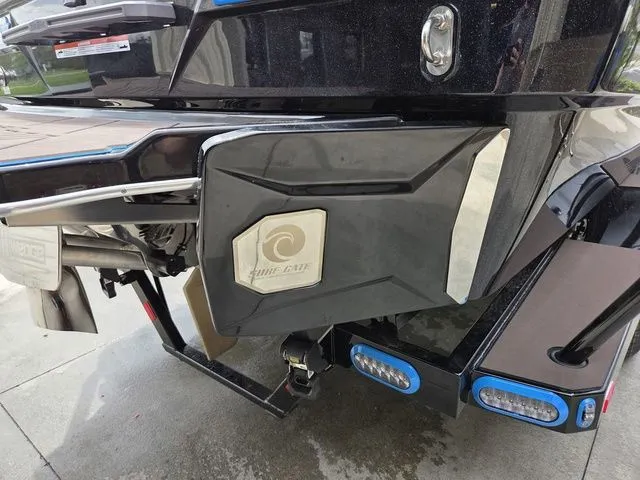 Slide: The Image of Malibu Wakesetter 23 LSV 2026 - 5