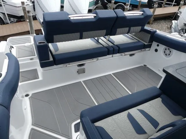 Slide: The Image of Monterey Elite 30 OB 2026 - 31