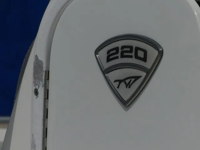 Slide: The Image of Tidewater 220 LXF 2018 - 8