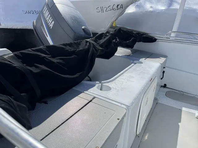 Slide: The Image of Triumph 190 Bay CC 2003 - 3