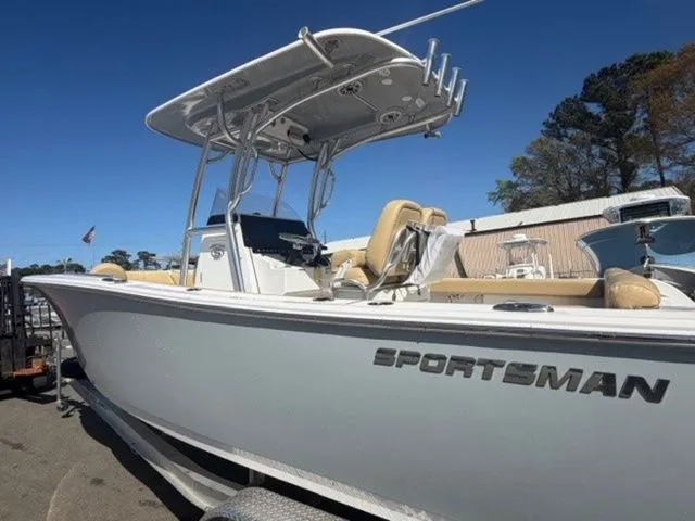 Slide: The Image of Sportsman Heritage 241 Center Console 2022 - 10
