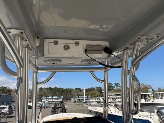 Slide: The Image of Sportsman Heritage 241 Center Console 2022 - 6