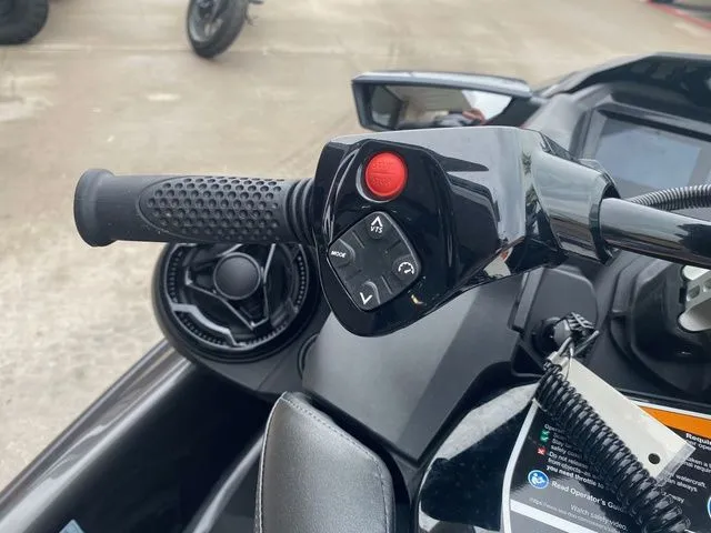 Slide: The Image of Sea-Doo GTR-X300 AUDIO IBR 2026 - 24