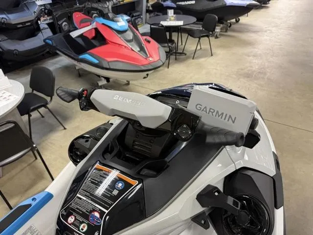 Slide: The Image of Sea-Doo FishPro Sport 170 BRP Premium Audio, iDF, iBR 2026 - 13