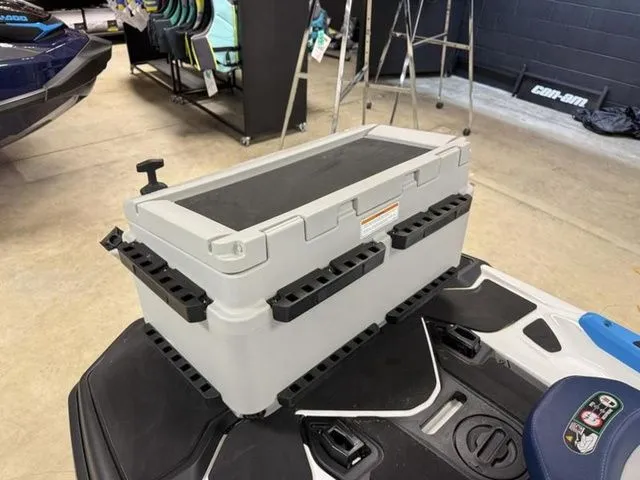 Slide: The Image of Sea-Doo FishPro Sport 170 BRP Premium Audio, iDF, iBR 2026 - 6
