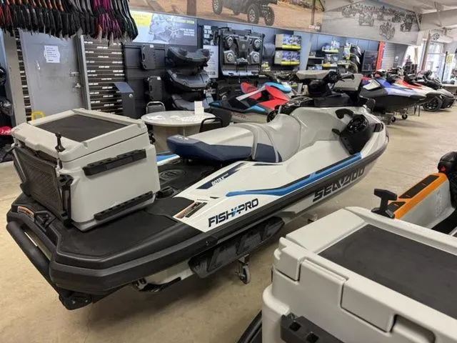 Slide: The Image of Sea-Doo FishPro Sport 170 BRP Premium Audio, iDF, iBR 2026 - 9