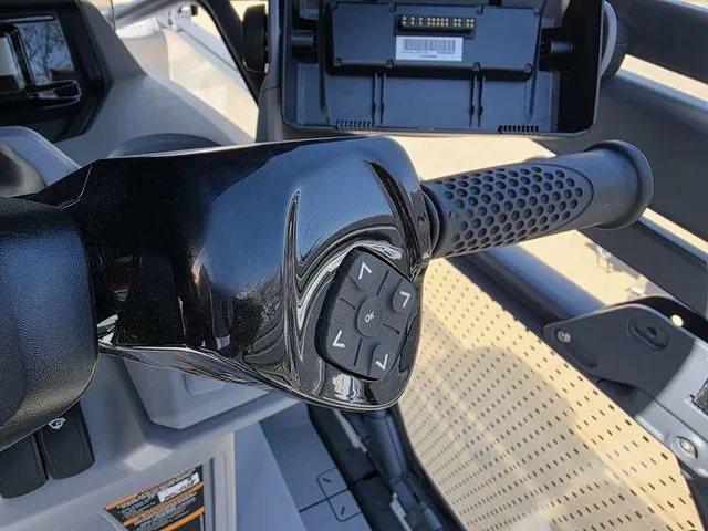 Slide: The Image of Sea-Doo Switch Sport 21 2023 - 13