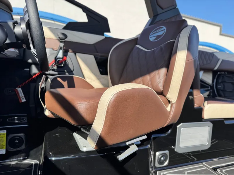 Slide: The Image of Tigé 24RZX 2026 - 19