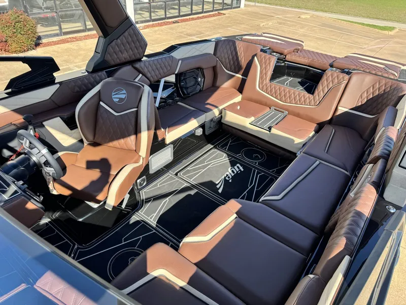 Slide: The Image of Tigé 24RZX 2026 - 23