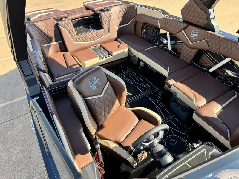 Slide: The Image of Tigé 24RZX 2026 - 24