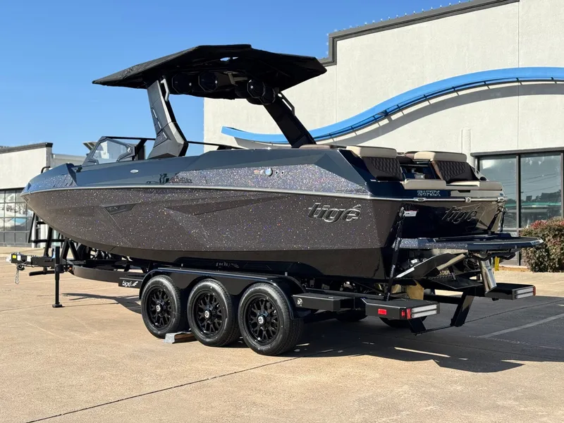 Slide: The Image of Tigé 24RZX 2026 - 3