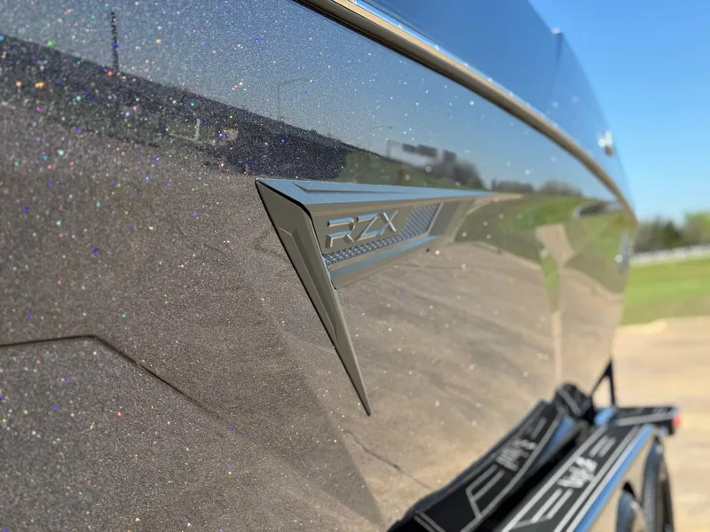 Slide: The Image of Tigé 24RZX 2026 - 7