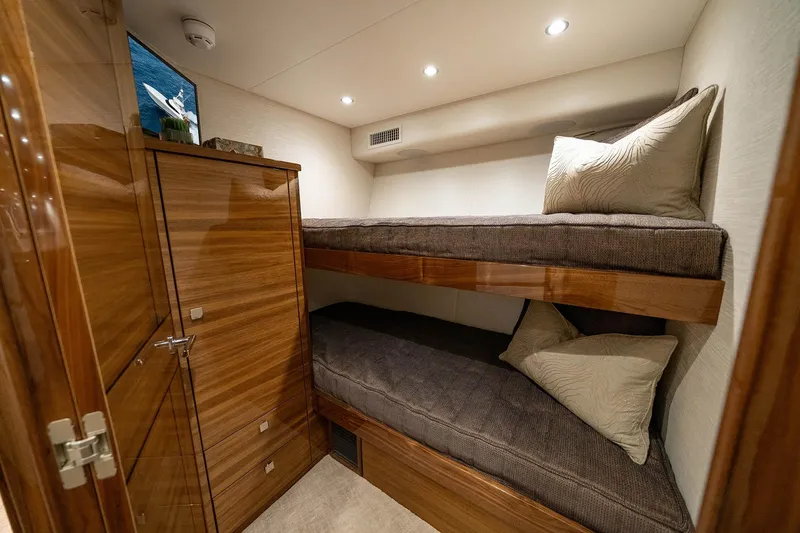 Slide: The Image of Crew Stateroom - 15