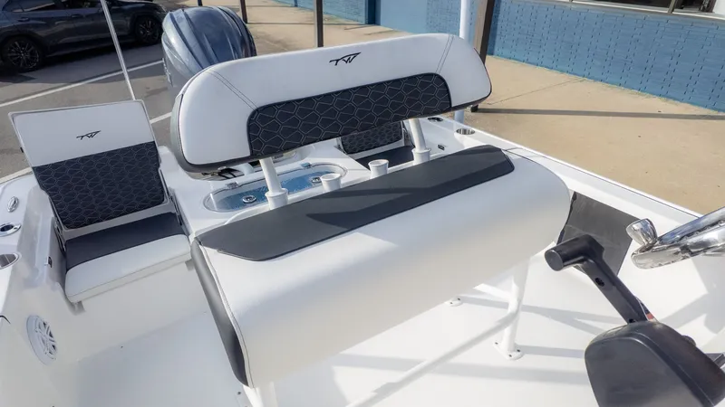 Slide: The Image of Tidewater 2110 Bay Max 2026 - 13