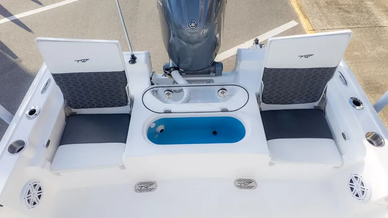 Slide: The Image of Tidewater 2110 Bay Max 2026 - 5