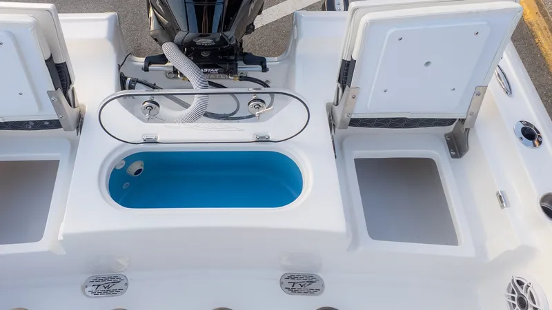 Slide: The Image of Tidewater 2110 Bay Max 2026 - 8