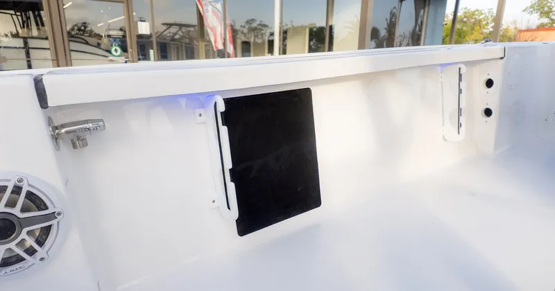 Slide: The Image of Tidewater 2110 Bay Max 2026 - 9