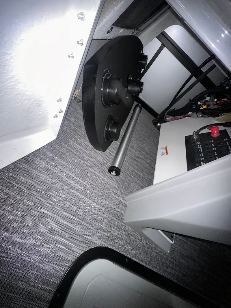 Slide: The Image of Viaggio LAGO X 22Q TRITOON 2026 - 23