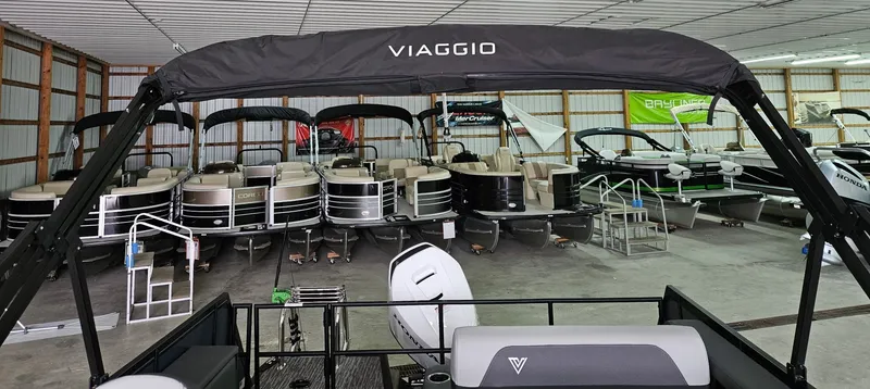 Slide: The Image of Viaggio LAGO X 22D TRITOON 2026 - 15