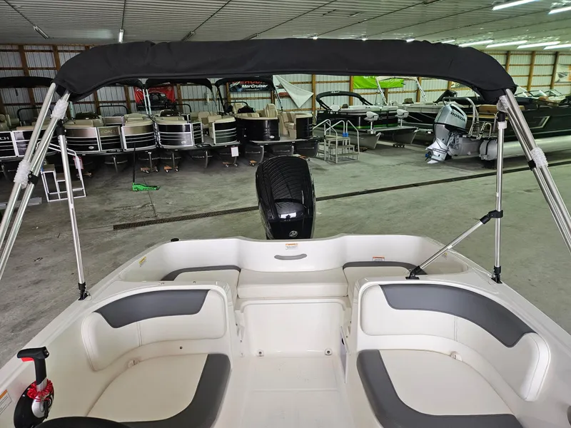 Slide: The Image of Bayliner ELEMENT E16LE 2025 - 13