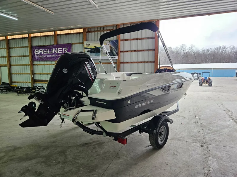 Slide: The Image of Bayliner ELEMENT E16LE 2025 - 3