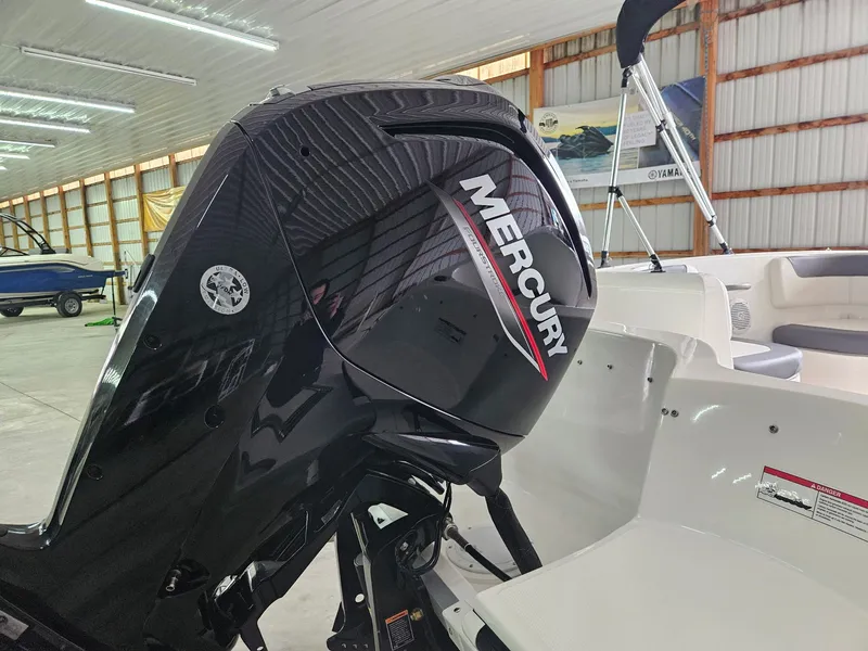 Slide: The Image of Bayliner ELEMENT E16LE 2025 - 6