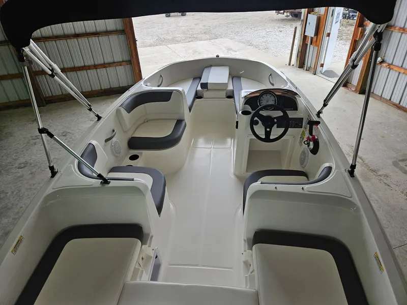 Slide: The Image of Bayliner ELEMENT E16LE 2025 - 8