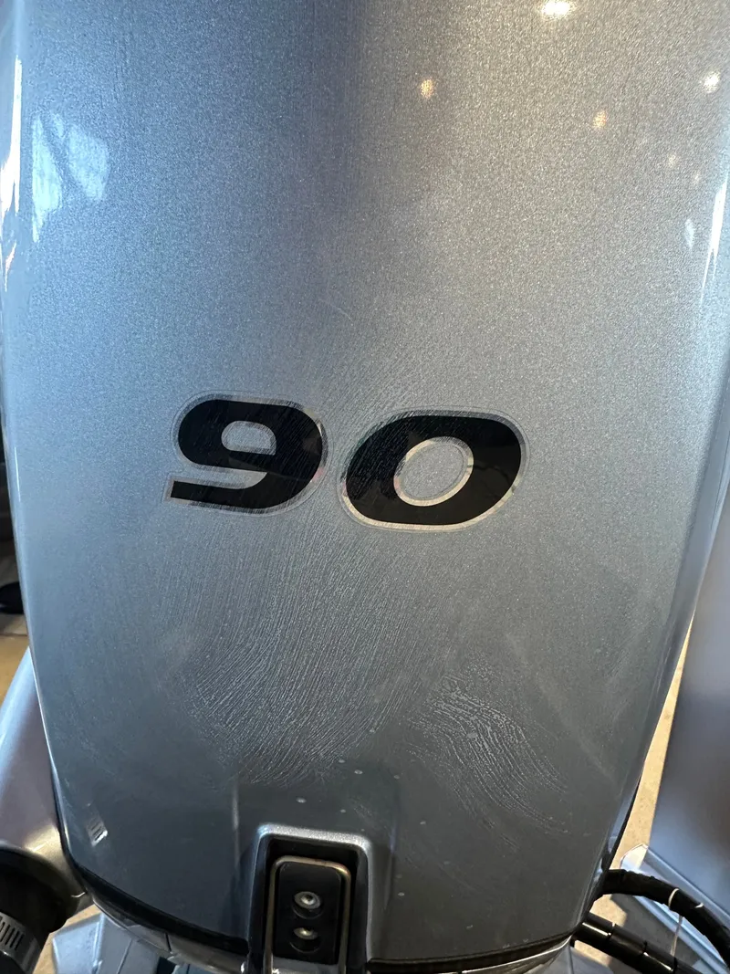 Slide: The Image of Viaggio LAGO V 20U 2025 - 9