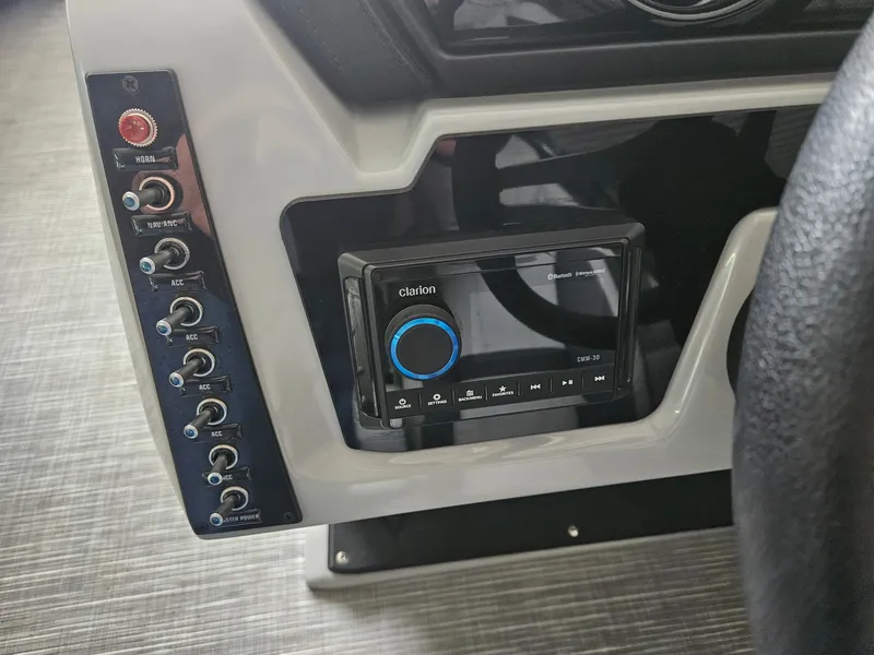 Slide: The Image of Viaggio LAGO X 20U 2025 - 11