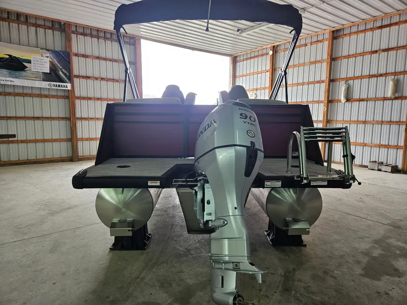 Slide: The Image of Viaggio LAGO X 20U 2025 - 5