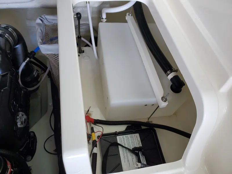 Slide: The Image of Bayliner DX 2050 (D20i) 2023 - 21