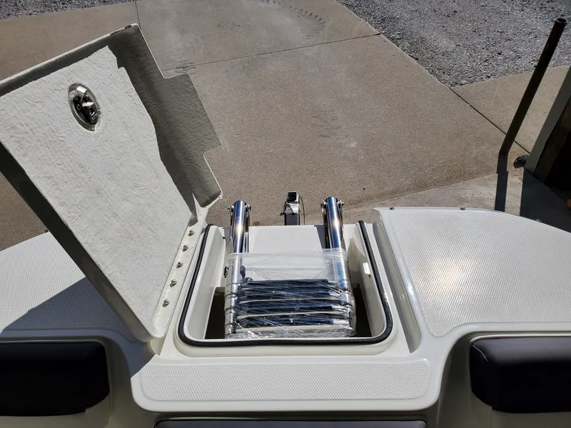 Slide: The Image of Bayliner DX 2050 (D20i) 2023 - 22