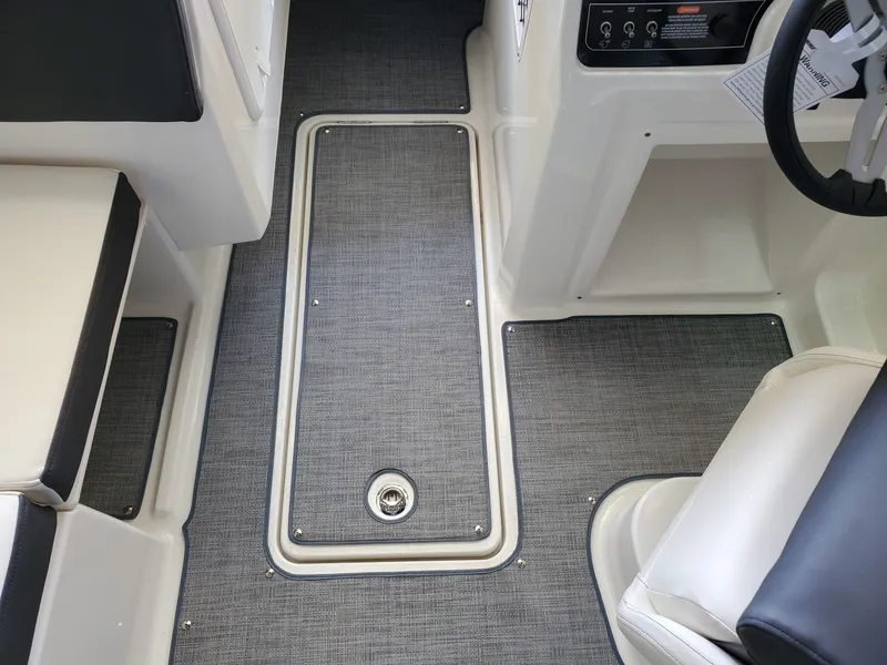 Slide: The Image of Bayliner DX 2050 (D20i) 2023 - 32