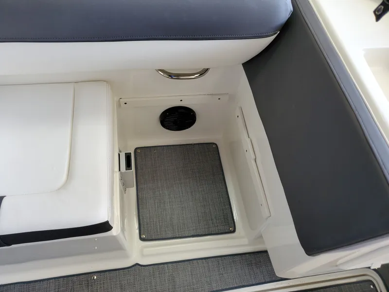 Slide: The Image of Bayliner DX 2050 (D20i) 2023 - 34