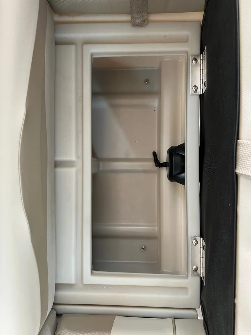 Slide: The Image of Forester 2238 C CRUISE SPORT TOON 2023 - 21