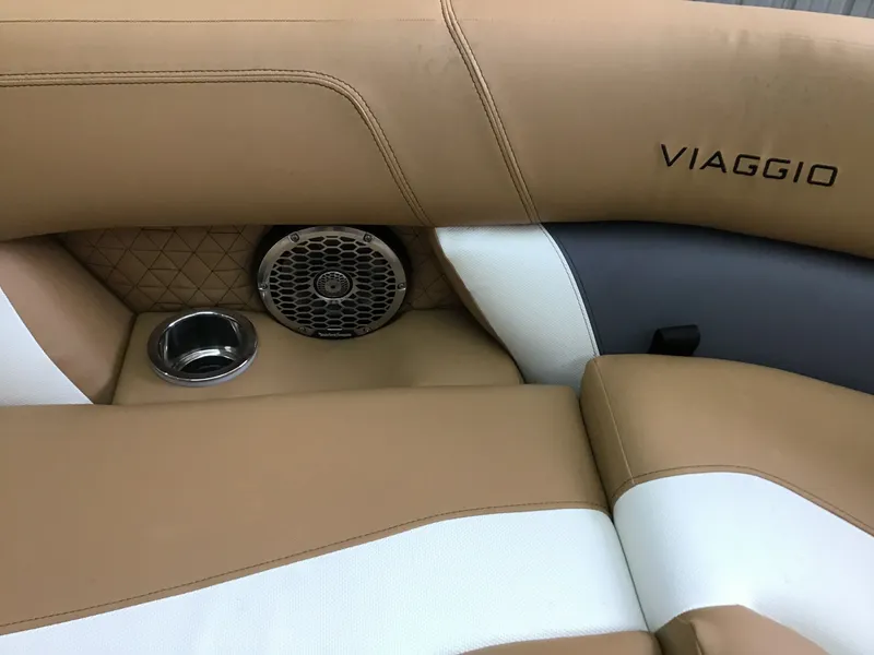 Slide: The Image of Viaggio DIAMANTE S 23 TRITOON 2023 - 12