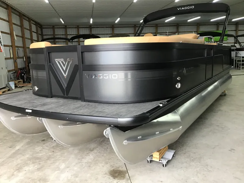 Slide: The Image of Viaggio DIAMANTE S 23 TRITOON 2023 - 2