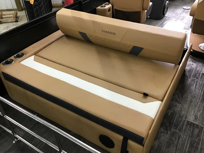 Slide: The Image of Viaggio DIAMANTE S 23 TRITOON 2023 - 22