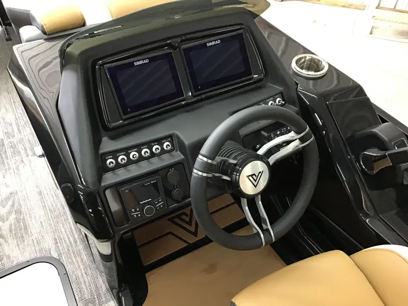 Slide: The Image of Viaggio DIAMANTE S 23 TRITOON 2023 - 28