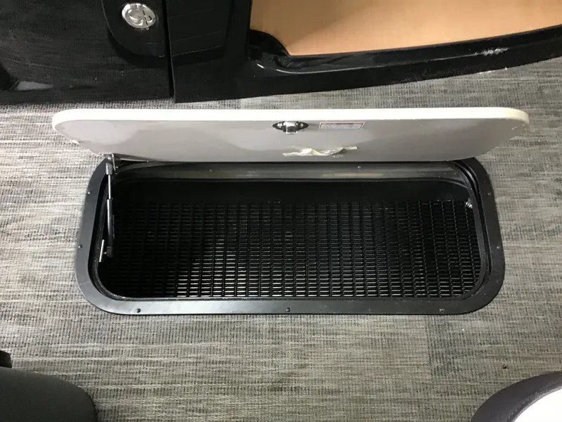 Slide: The Image of Viaggio DIAMANTE S 23 TRITOON 2023 - 36