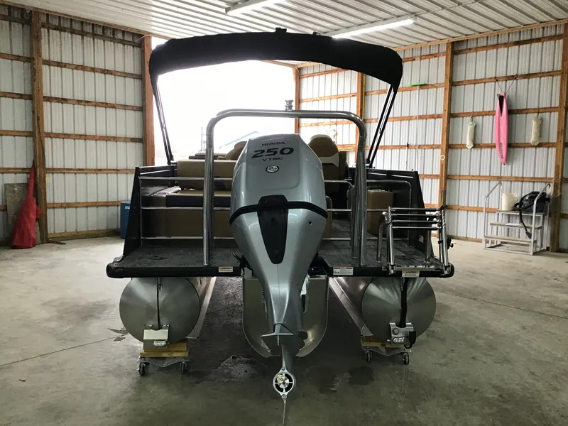 Slide: The Image of Viaggio DIAMANTE S 23 TRITOON 2023 - 5