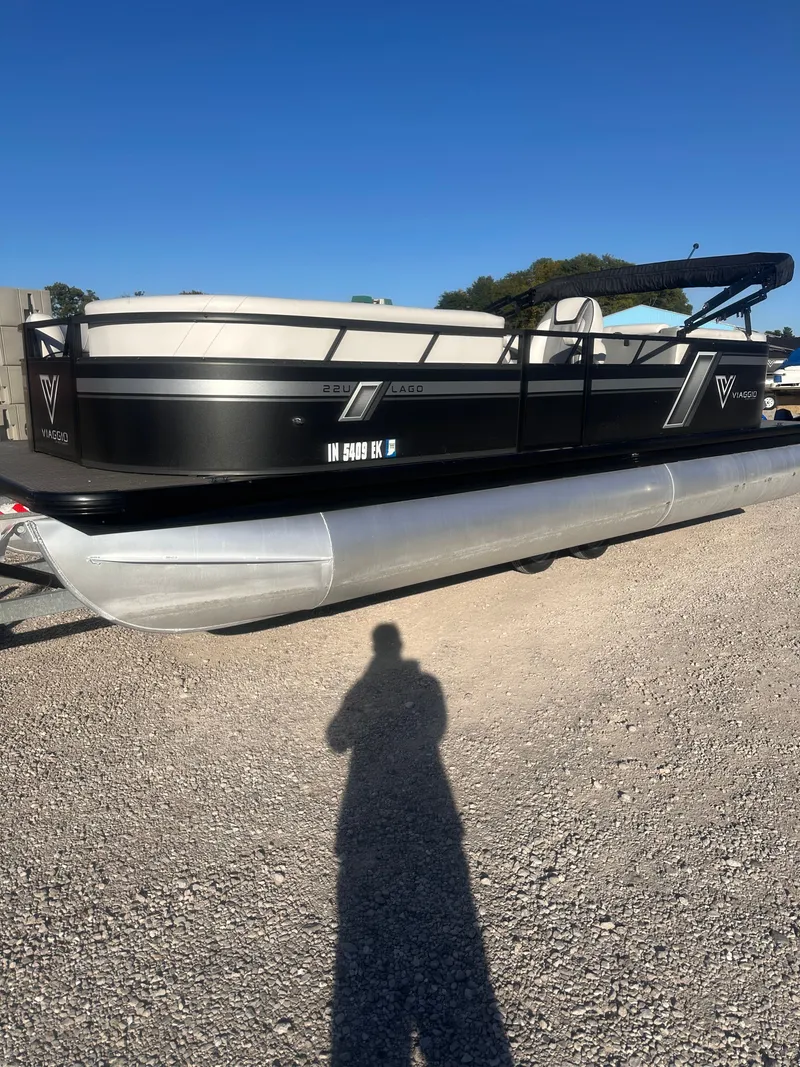 The Image of Viaggio LAGO U 22 2022 - 0