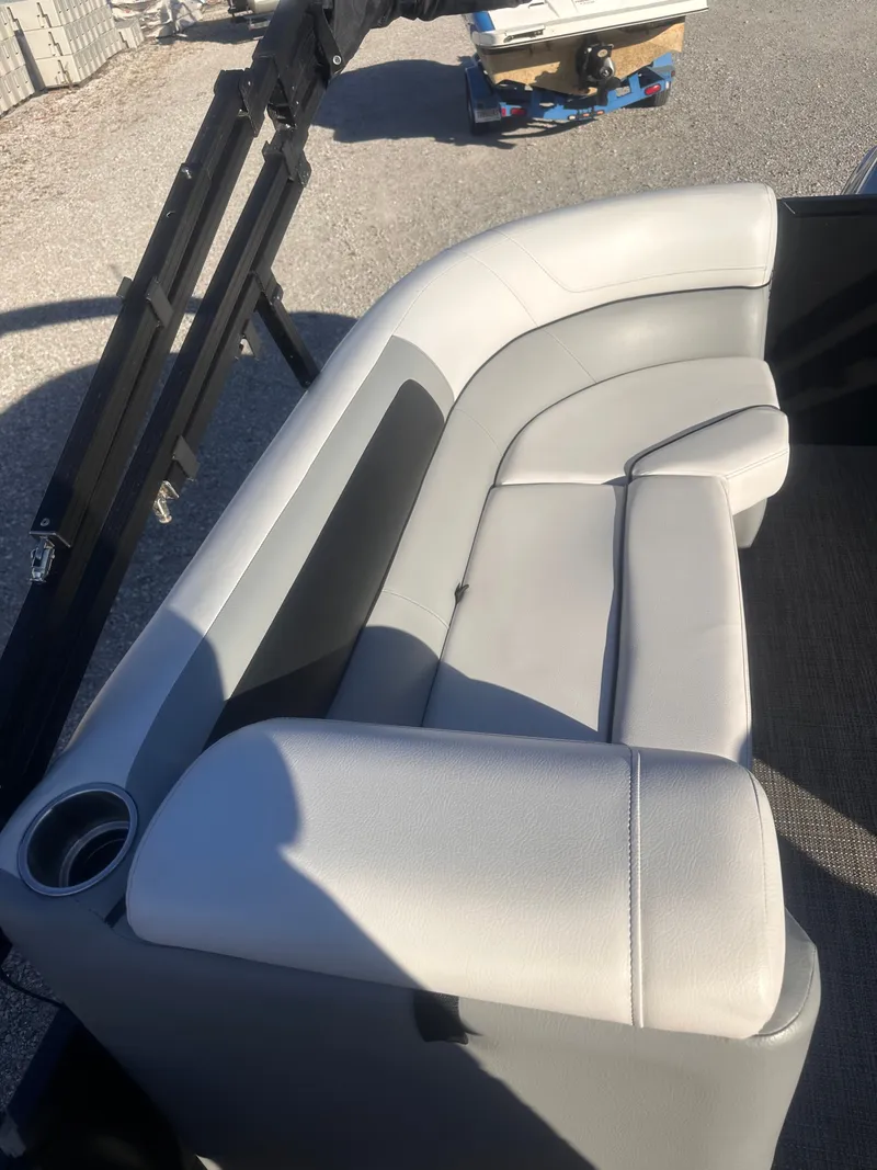 Slide: The Image of Viaggio LAGO U 22 2022 - 11