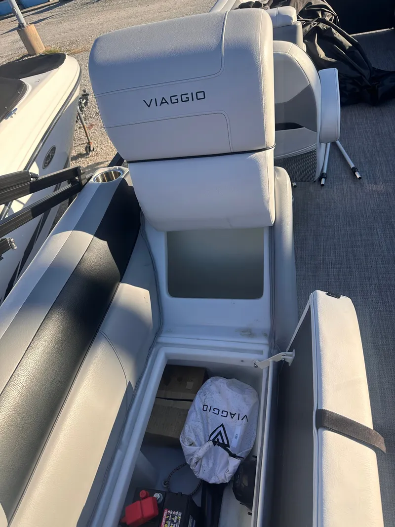 Slide: The Image of Viaggio LAGO U 22 2022 - 14