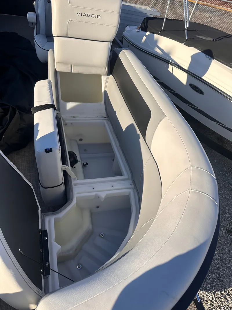 Slide: The Image of Viaggio LAGO U 22 2022 - 16