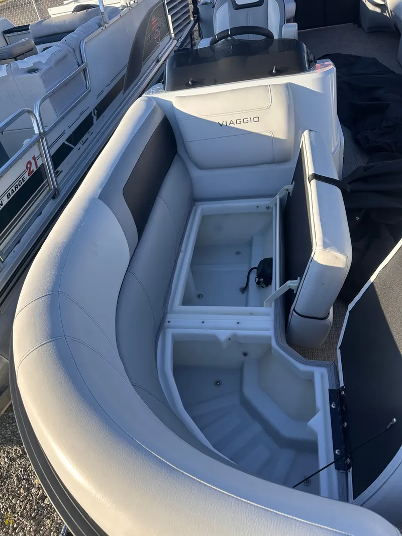 Slide: The Image of Viaggio LAGO U 22 2022 - 17