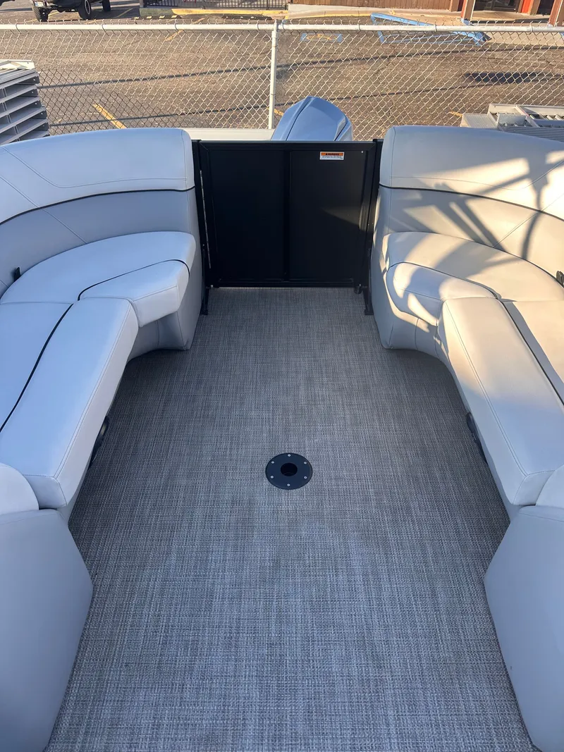 Slide: The Image of Viaggio LAGO U 22 2022 - 18