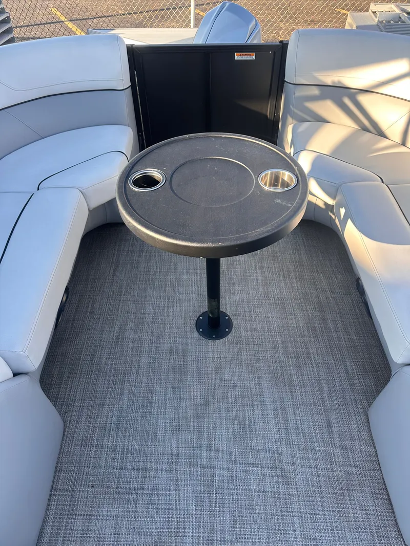 Slide: The Image of Viaggio LAGO U 22 2022 - 19